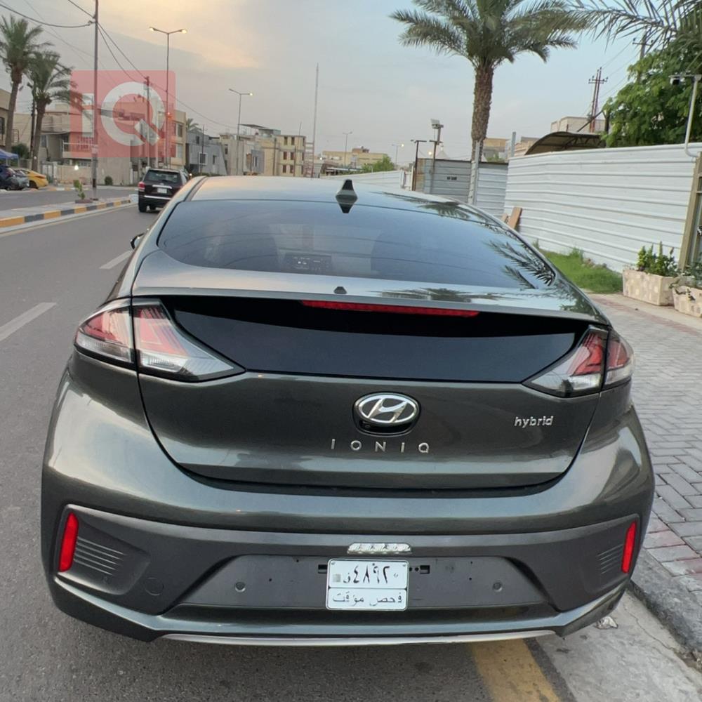 هیوندای ئایۆنیک